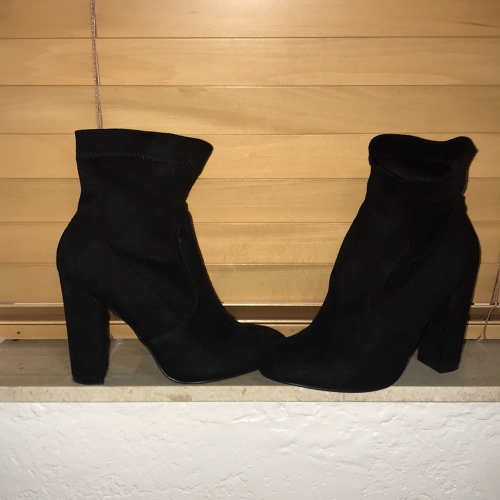 Black heel booties